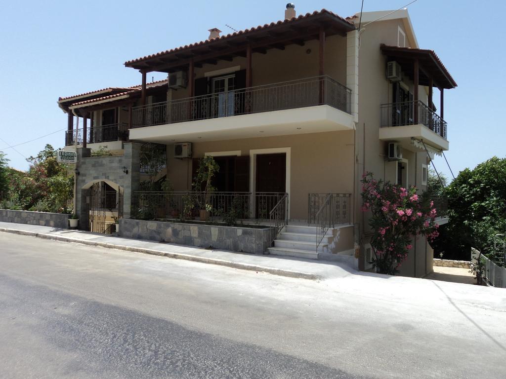 Erminia Studios Mousata Buitenkant foto