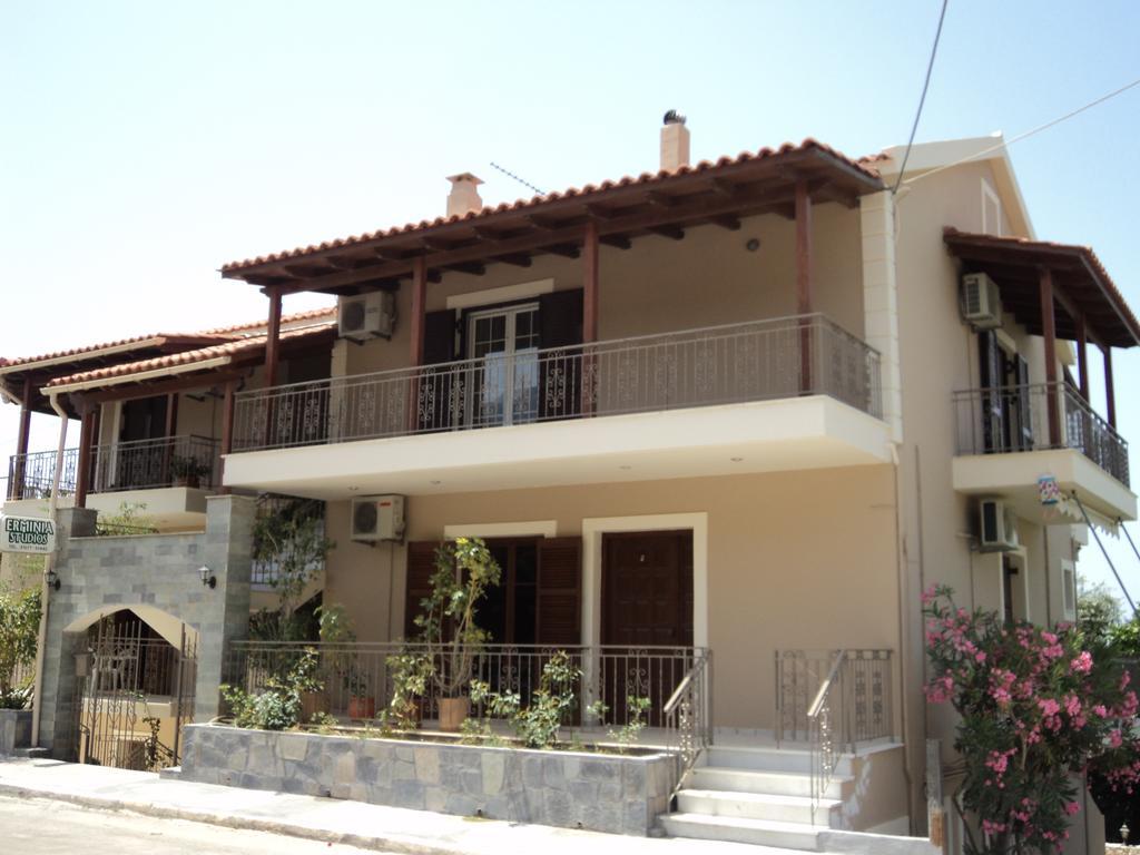 Erminia Studios Mousata Buitenkant foto