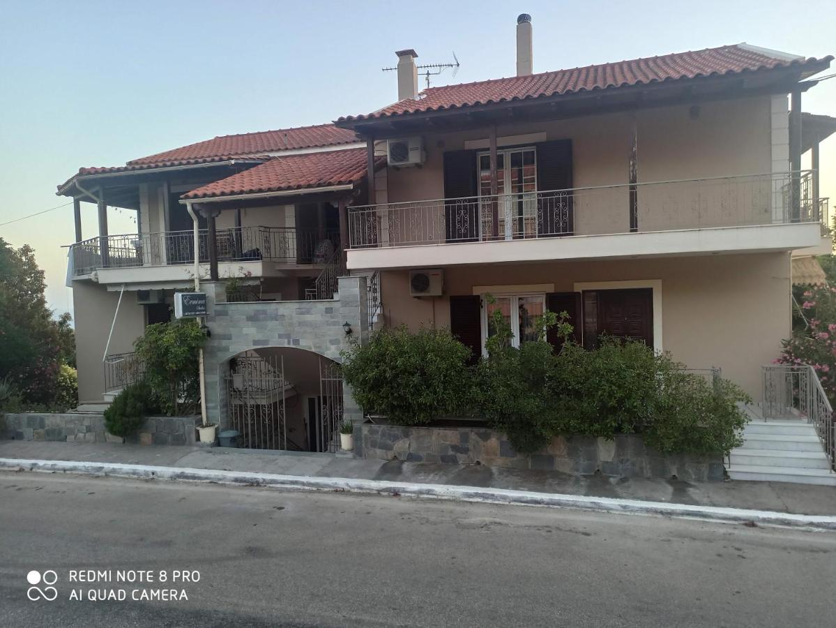 Erminia Studios Mousata Buitenkant foto
