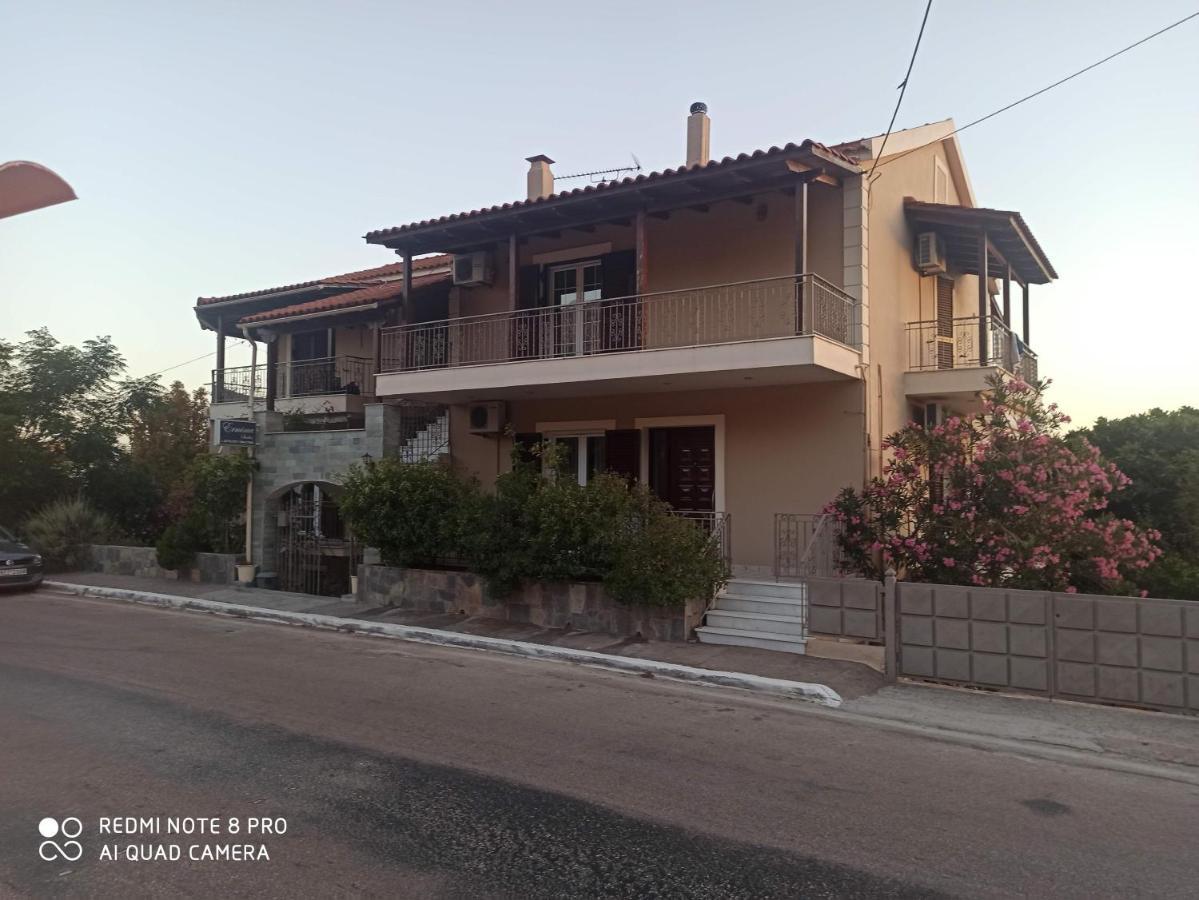 Erminia Studios Mousata Buitenkant foto
