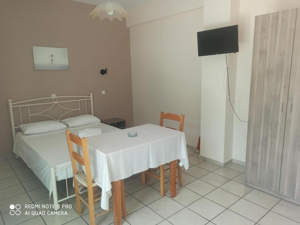 Erminia Studios Mousata Buitenkant foto