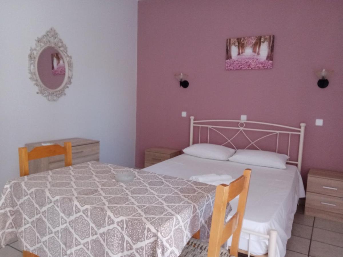 Erminia Studios Mousata Buitenkant foto